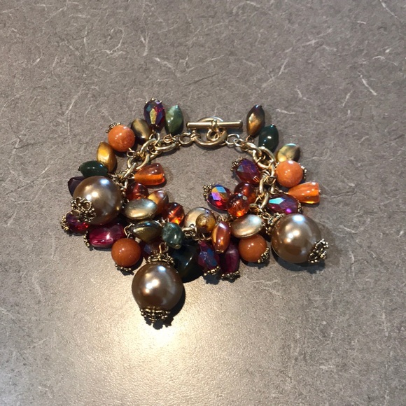 Jewelry - Colorful dangle bracelet with chain closure